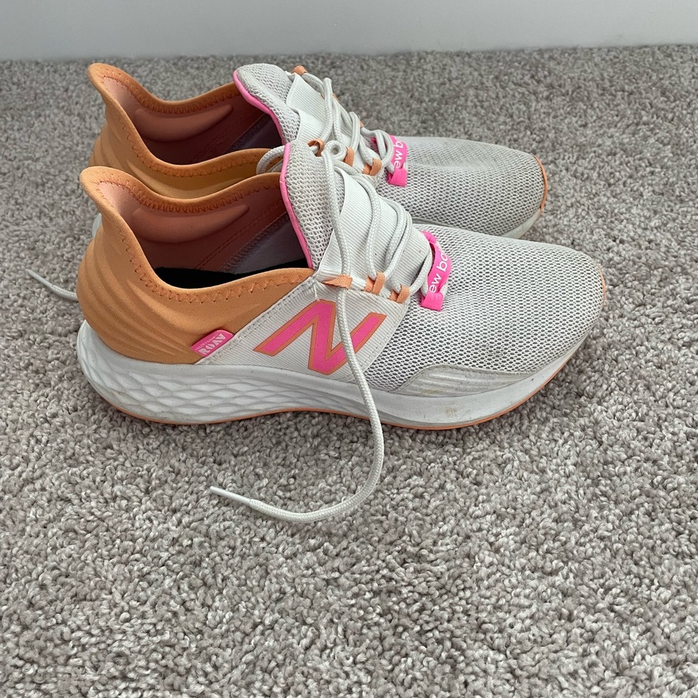 Women’s New Balance Roav size 8.5